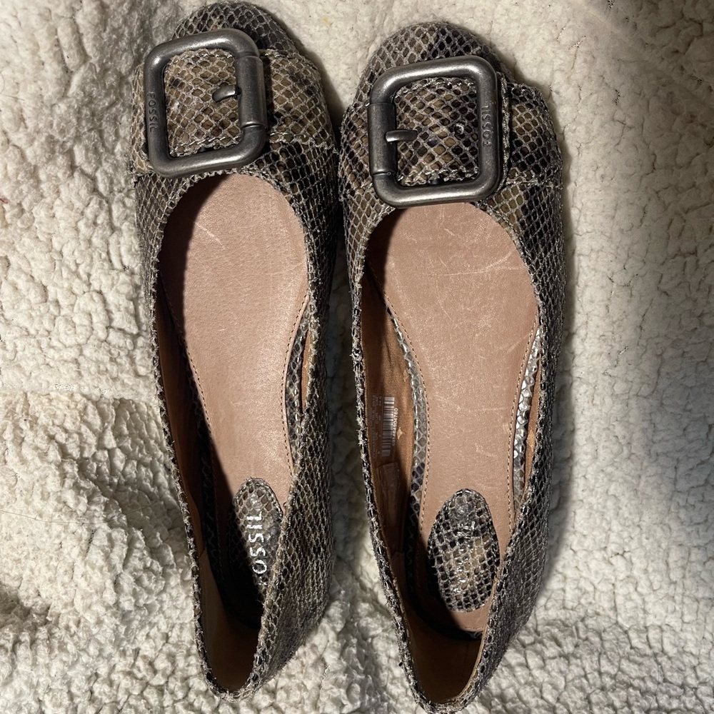 Fossil Women's grey Snakeskin ballet flats - Picture 8 of 8
